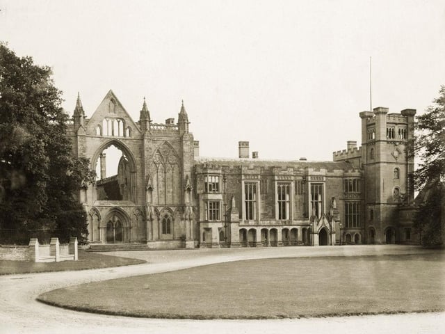 Many ghosts have been reported at Newstead Abbey, including one that Lord Byron himself claimed to have seen in one of the Abbey’s bedchambers. Another notable apparition is known as the "Rose Lady." She is often spotted in a passageway at the bottom of the staircase. Whenever the Rose Lady appears, she is accompanied by a lingering scent of roses or lavender that remains after she disappears. Another supernatural sighting includes the "Goblin Friar", who was said to appear to the head of the Byron family before any unhappy event. See more about upcoming ghost walks here: newsteadabbey.org.uk/haunted-heritage-ghost-investigation