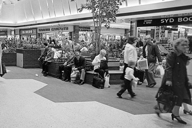 Mansfield's Four Seasons Shopping Centre in 1980 (early days).