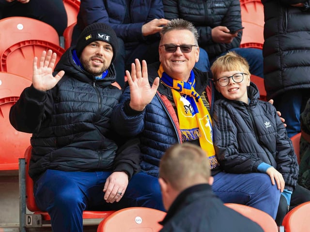 Mansfield Town kept up their good run of form with victory at Doncaster.