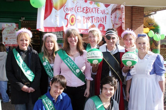 2007: Spar, based on Upminster Drive, Nuthall, held a kids' party in aid of the NSPCC. Staff members are pictured.