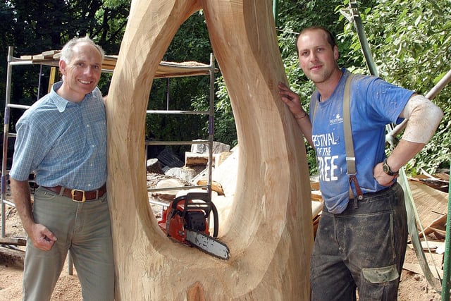 Chris Bristow meeting Andrew Frost working a sculpture at Crich tramway museum in September 2007