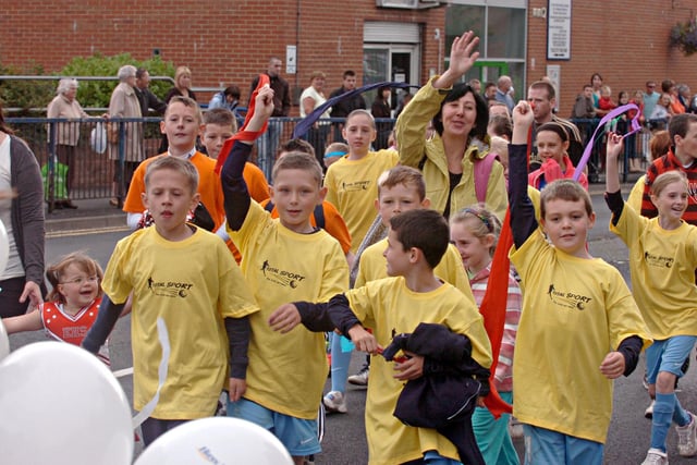 The Peterlee Carnival parade from the leisure centre was a lovely occasion in 2009. Were you there?