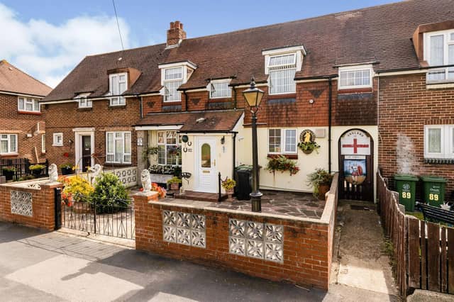 This Cosham home has three double bedrooms, ample living space with kitchen/diner, conservatory and low maintenance garden.