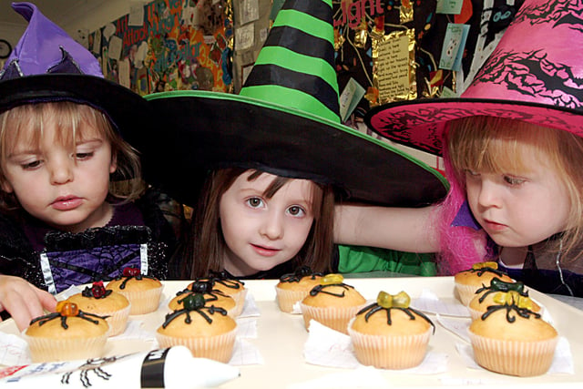 2006: this trio made these scary looking spider cakes at Hucknall Day Nursery’s Hallowe’en party.