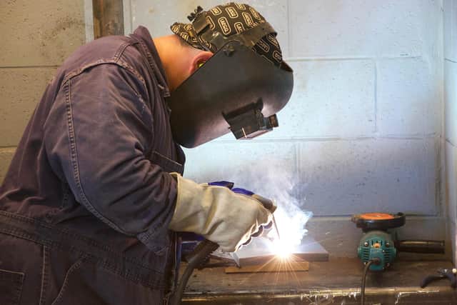 New figures show more people in Ashfield have started apprenticeships.