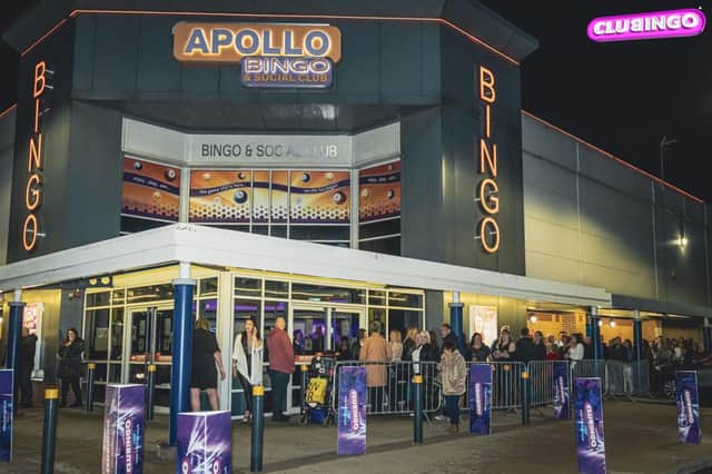 Customers arriving at Apollo Bingo Mansfield for the Martin Kemp event.