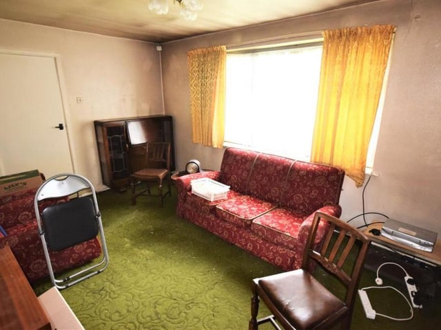 A second shot of the lounge. It's not hard to imagine the room being converted into a pleasant living area.