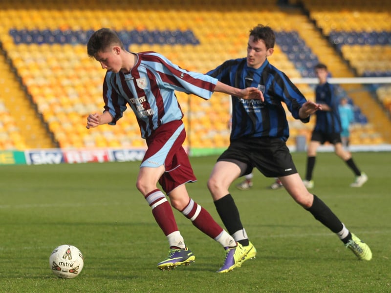 Action from Underwood Villa (claret) v Selston.