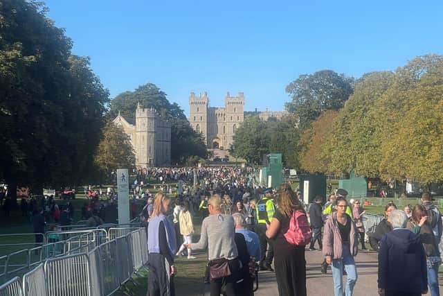 Crowds at Windsor Castle.