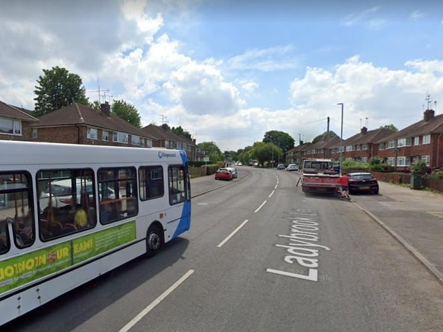 In this area of Mansfield, households had an estimated total annual income, before tax, of £33,800.