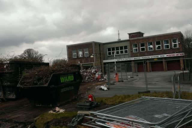 It was the end of an era as the iconic Union of Democratic Mineworkers’ offices on Berry Hill Lane were demolished to make way for housing. https://www.chad.co.uk/news/end-of-an-era-as-iconic-miners-hq-in-mansfield-is-bulldozed-2233322