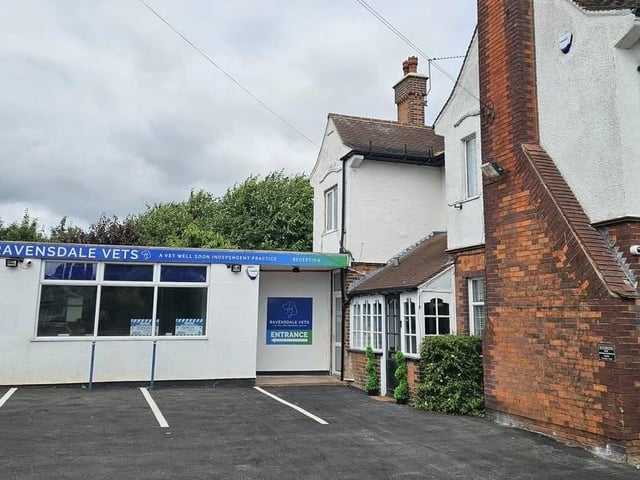 Ravensdale Vets, situated at 3 Sherwood Hall Road, Mansfield, has earned a five-star rating on Google reviews. One reviewer praised the practice with a five-star rating, stating, "They are truly a credit to the profession." For more information, visit www.ravensdalevets.co.uk