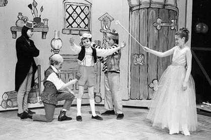A play takes place at Ashfield School in 1971.