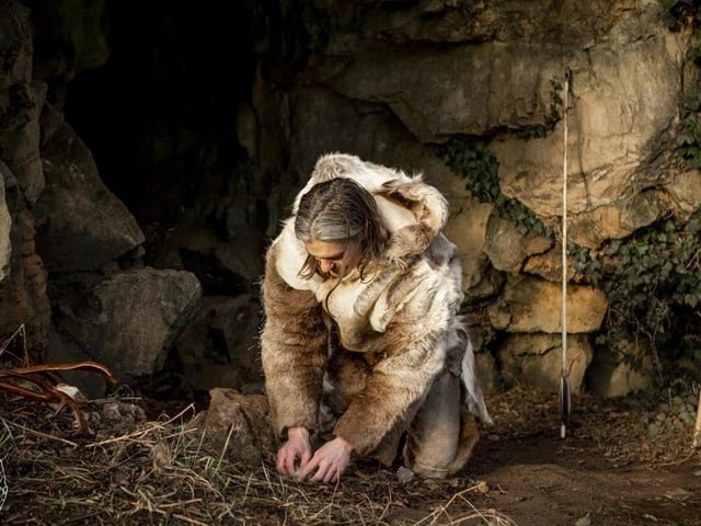 An event at Creswell Crags, Welbeck on Sunday (12 midday and 2 pm) enables you to discover the art of the oldest craft in the world, flintknapping. Find out with archaeologist and craftsman James Dilley how prehistoric people made tools to survive. The oldest flint tools found in Britain date back to about one million years ago. in this fun and educational workshop, James will take you through the process of making your own flint tools that you can take home.