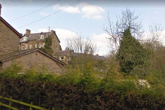 Dovecote House is a 100 year old sandstone town house with many original features situated in the Peth Head area of Wooler.