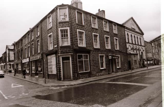The New White Horse Inn. Hammerton Street, Burnley. March 1979.