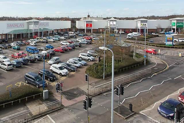 The Broad Centre retail park in Sutton, where the new restaurant/hot food takeaway could soon be opened.