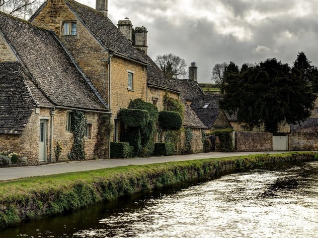 Escape the hustle and bustle to serene and peaceful atmosphere of the Cotswolds with the likes of Cheltenham and Gloucester on hand to explore too