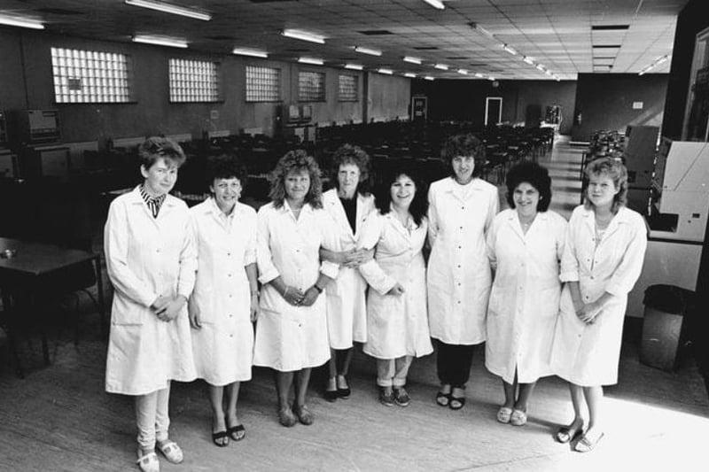 Ten great retro photos of Mansfield Hosiery Mills in the 80s - can you spot anyone you know?