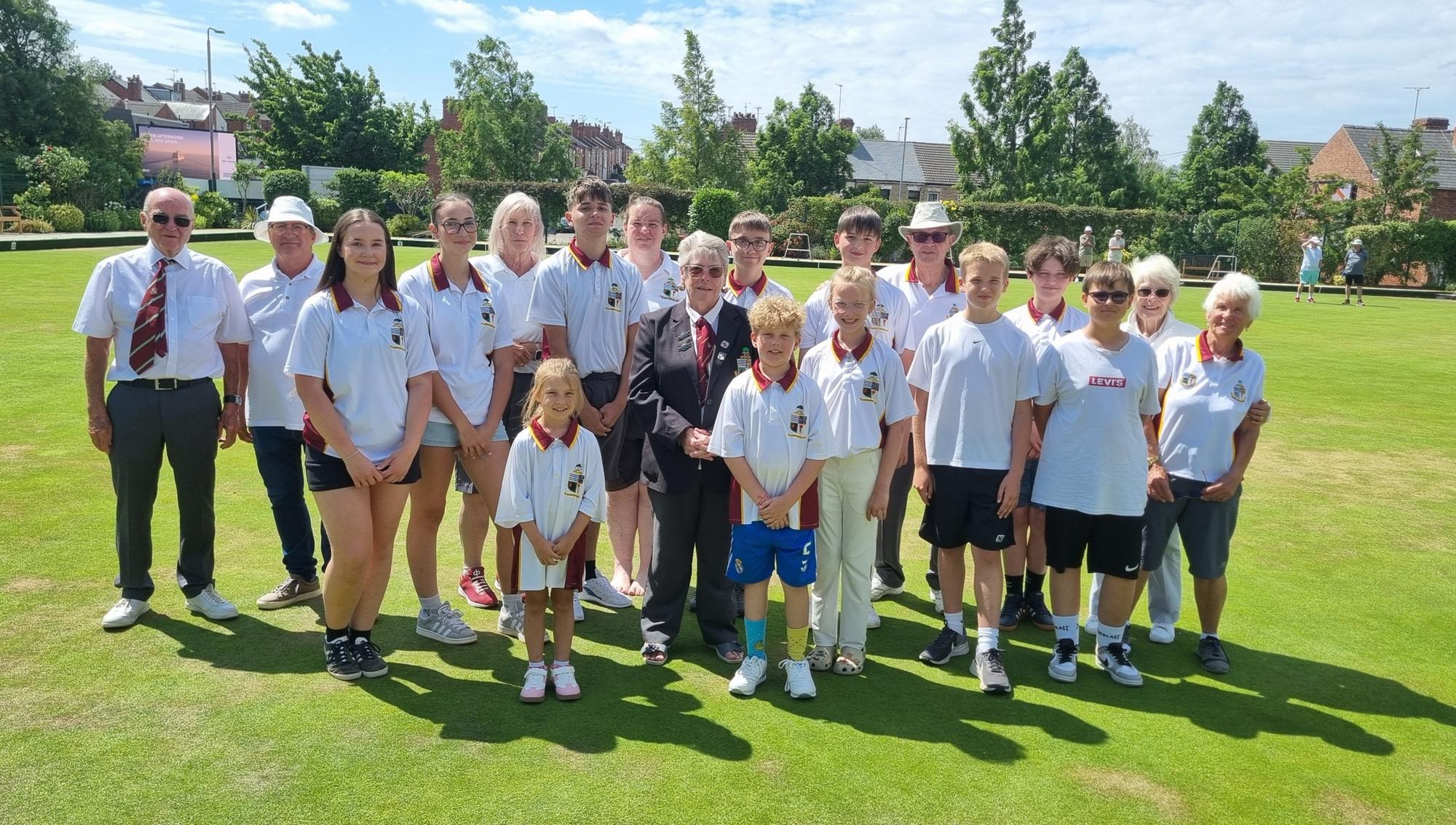 Oliver upsets the odds to take Mansfield Bowling Club's junior title