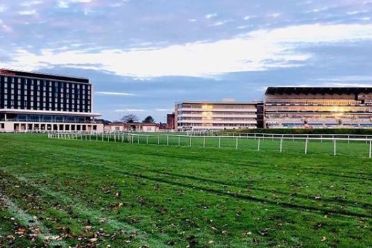 A chilly morning at the Doncaster Race course - from @damian_jackson_photographer