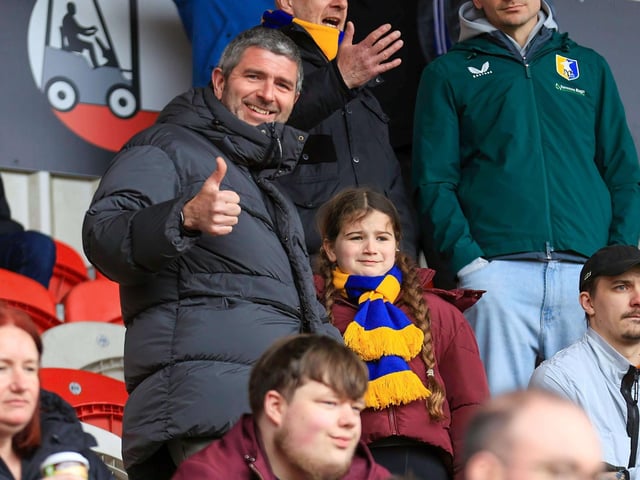 Mansfield Town kept up their good run of form with victory at Doncaster.