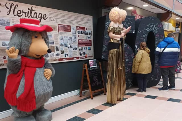 Orinoco entertained the crowds while shoppers wrote their birthday messages on the board.