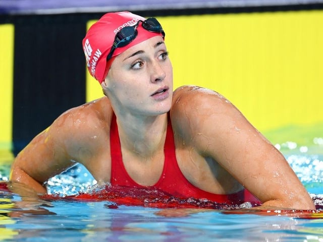 In 2016, she won the 200 metres breaststroke at the 2016 FINA World Swimming Championships (25m). Renshaw was part of the 2016 and 2020 Team GB Olympic squad.
