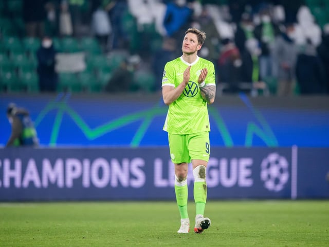 Ex-Liverpool star Didi Hamann has backed Burnley's new striker Wout Weghorst to be a success at his new club. The German branded the £12m man "prolific", citing his impressing goalscoring form with former club VfL Wolfsburg. (Sky Sports News)