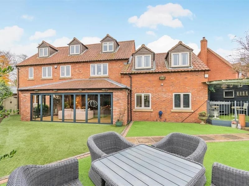 Low maintenance garden area, the perfect spot for a family BBQ