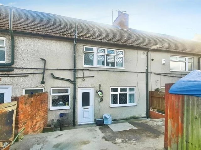 This three bedroom family home certainly offers an amazing investment opportunity for those looking to grow their portfolio, this tenant in situ property is perfect! Boasting a spacious interior, this mid terrace property has room for the whole family, with an open plan kitchen/diner and a generous courtyard to the rear. Located in Forest Town within close proximity to local amenities.