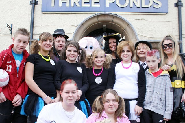 2009: A sponsored fancy dress walk for Red Nose Day took place from Three Ponds pub in Nuthall.