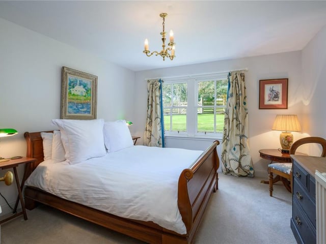 Bedroom 4 (annexe).