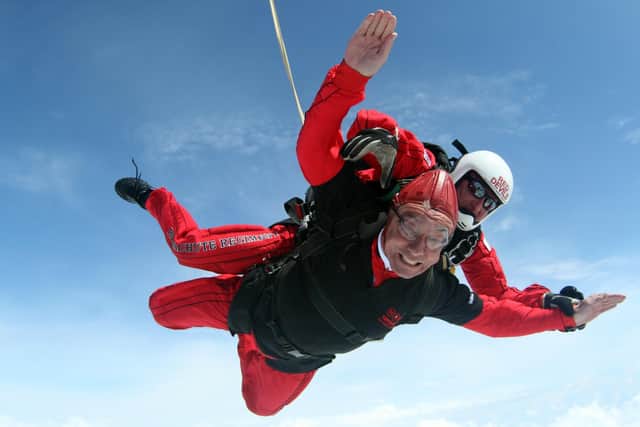 The kind of tandem skydive that Bec will be undergoing in August.