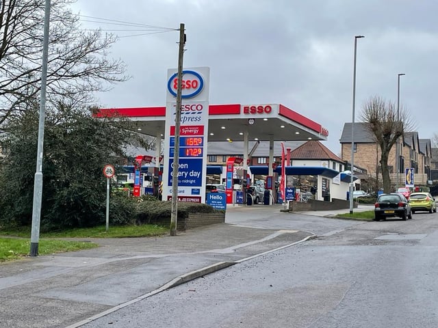 Tesco Express on Nottingham Road, Mansfield, currently has Unleaded at 165.9p and Diesel at 172.9p as of March 19