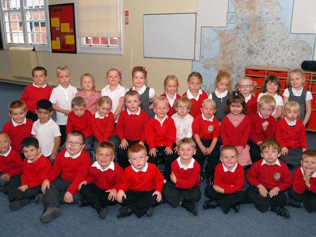 A past picture of Foundation 2 pupils who attend the Samuel Barlow Primary School and are taught by Mrs Long, Mrs Breedon, Miss Vardy and Mrs Dwyer.