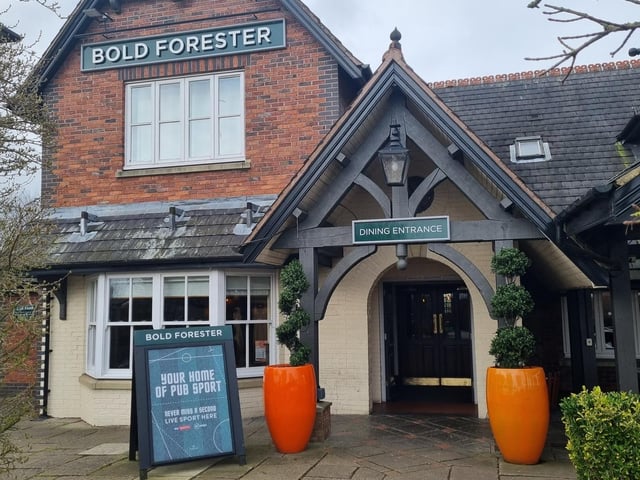 Bold Forester, on Botany Avenue, Mansfield, was recommended for its spacious outdoor seating area. There are undercover seats and various tables to choose from.