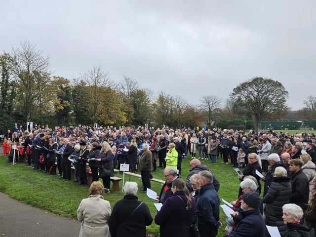 A large crowd gathered in Nuthall's Basil Russell Park for Act of Remembrance service.