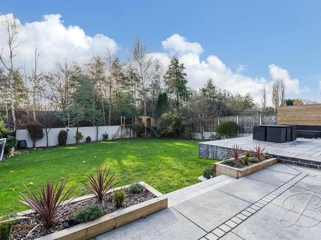 Situated on a generous plot, the property boasts a south/east-facing garden, allowing you to fully embrace those sunny summer days and evenings.