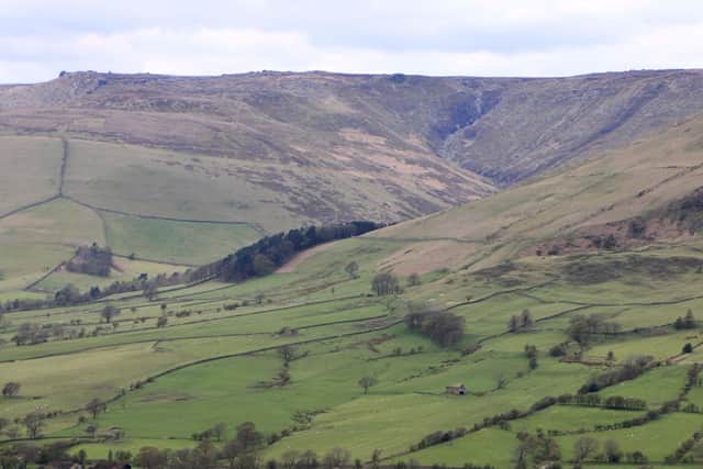 Kinder Scout seen from Mam Tor.