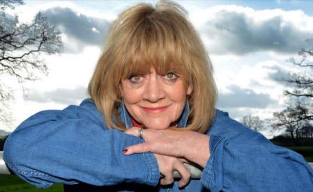 Amanda Barrie (Alma Halliwell)
