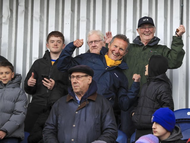 A sloppy Mansfield Town were well beaten by Reading on Easter Monday.