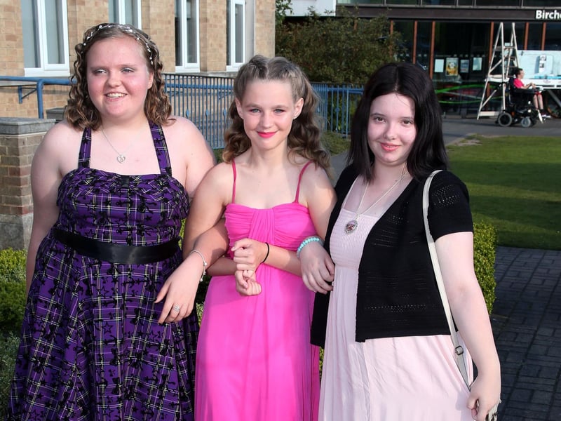 Daisey Stanley, Louise Morley, Chloe McCan at Portland College.