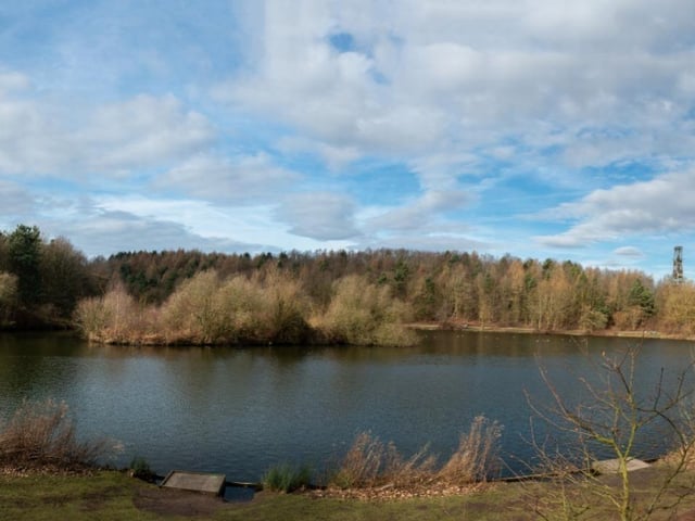 Vicar Water Country Park – Sherwood Pines Forest Park loop from Forest Town is a 1.5 hour expert bike ride. Great for any fitness level. Some portions of the tour may require you to push your bike. Cycling may not be permitted on some parts of the route. For directions, see www.komoot.com/smarttour/22942200
