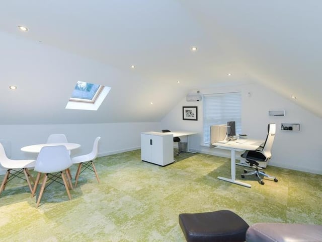 This room above the garage offers more space for office work or studying at the Burton Joyce house. Or maybe it's the ideal room to get it away from it all for a few hours.