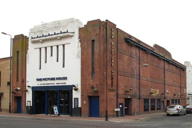 The large Picture House pub building, which dates back to 1932, used to be a cinema and then a bingo hall. (PHOTO BY: Dave Bevis)