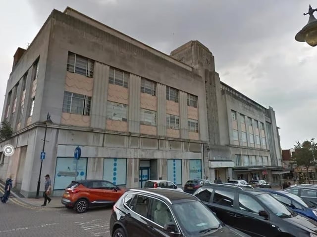 Multi-million-pound plans are underway to transform the former Beales department store in Mansfield town centre into a new Civic Hub. The proposal would see the 1930s’ art deco building extended and modernised to provide a new headquarters for the council, alongside a variety of other agencies.