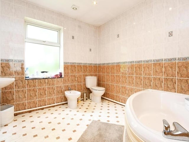 Three of the double bedrooms boast splendid en suite bathrooms. Look at the size of this one!