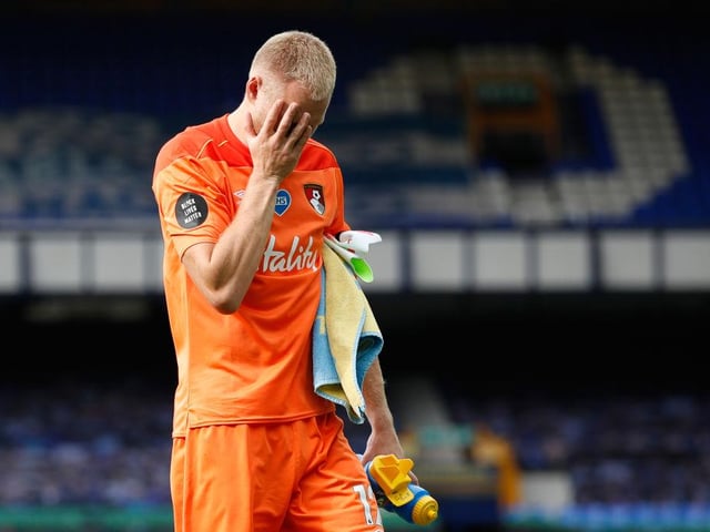 Sheffield United are pressing ahead with plans to sign Bournemouth goalkeeper Aaron Ramsdale and are expected to table an improved bid. (Sheffield Star)
