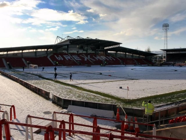 A snowy Racecourse Ground before the game.